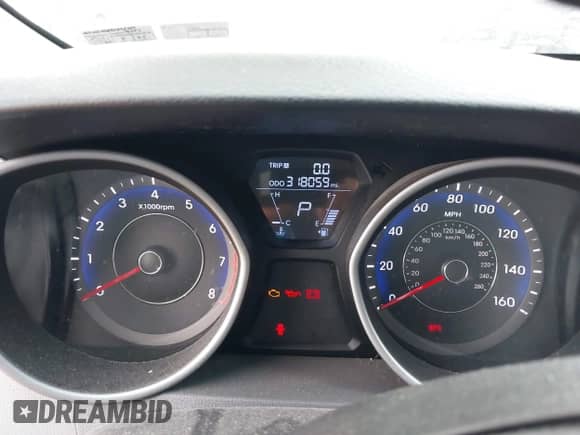 2012 Hyundai Elantra GLS with VIN KMHDH4AEXCU345282, listed as a IAAI auction lot 43568235 with 318,059 mi miles and . Bid and sale history available at DreamBid. Image 7.