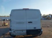 ✅ 2020 Ford Transit Cargo • VIN: 1FTBR1Y81LKB45460 • Lot: 41496961. Wystawiony na IAAI z przebiegiem 45 534 mil. Bezpłatny archiwum sprzedaży aukcyjnych z USA i szczegółowy raport historii pojazdu na DreamBid. Zdjęcie 16.