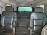 ✅ 2020 Chevrolet Suburban Premier • VIN: 1GNSKJKC5LR132324 • Lot: 81385635. Wystawiony na Copart z przebiegiem 131 179 mil. Bezpłatny archiwum sprzedaży aukcyjnych z USA i szczegółowy raport historii pojazdu na DreamBid. Zdjęcie 10.