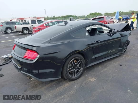 ✅ 2021 Ford Mustang GT • VIN: 1FA6P8CF9M5106191 • Lot: 42609029. Listed on IAAI with 28,871 mi. Free auction sales archive from the USA and detailed vehicle history report at DreamBid. Image 4.
