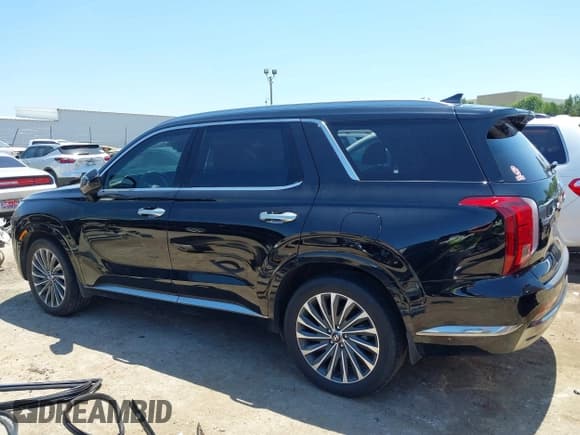 ✅ 2024 Hyundai Palisade Calligraphy • VIN: KM8R7DGEXRU688909 • Lot: 42822440. Listed on IAAI with 36,002 mi. Free auction sales archive from the USA and detailed vehicle history report at DreamBid. Image 15.