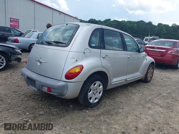 ✅ 2003 Chrysler PT Cruiser • VIN: 3C4FY48B03T637252 • Lot: 42471993. Listed on IAAI with 239,561 mi. Free auction sales archive from the USA and detailed vehicle history report at DreamBid. Image 4.