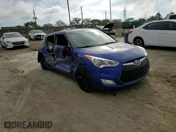 ✅ 2013 Hyundai Veloster w/Black Int • VIN: KMHTC6AD5DU156568 • Lot: 85583434. Listed on Copart with 90,303 mi. Free auction sales archive from the USA and detailed vehicle history report at DreamBid. Image 11.