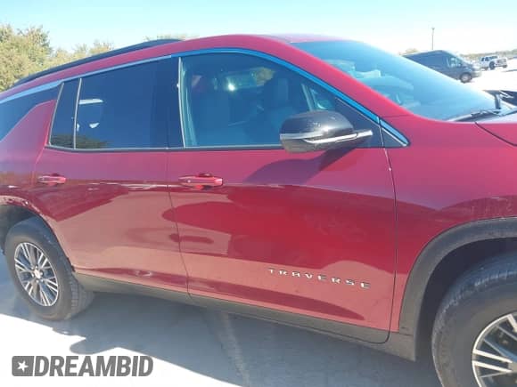 2026 Chevrolet Traverse FWD LT с VIN 1GNERGKS8TJ186105, выставлен на аукционе IAAI как лот 43588108 с пробегом 379 миль миль и . История ставок и продаж доступна на DreamBid. Изображение 13.