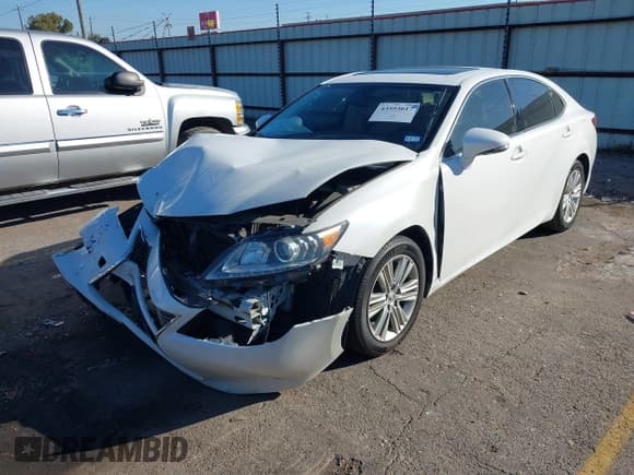 ✅ 2015 Lexus ES 330 • VIN: JTHBK1GG4F2162088 • Lot: 43593617. Listed on IAAI with 132,880 mi. Free auction sales archive from the USA and detailed vehicle history report at DreamBid. Image 6.