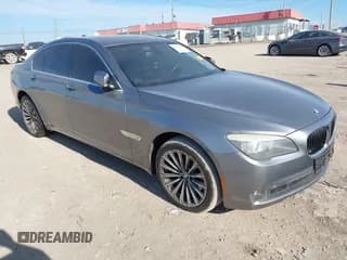 ✅ 2012 BMW 7 Series 740i • VIN: WBAKA4C50CDS99472 • Lot: 43933314. Wystawiony na IAAI z przebiegiem Nie podano. Bezpłatny archiwum sprzedaży aukcyjnych z USA i szczegółowy raport historii pojazdu na DreamBid. Zdjęcie 1.