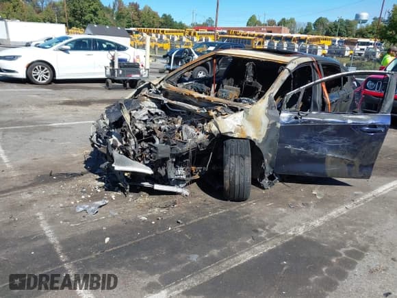 ✅ 2020 Toyota Corolla SE • VIN: JTDM4RCE9LJ031246 • Лот: 43424472. Опубликован ранее на IAAI с пробегом Не указан. Бесплатный доступ к архиву аукционных продаж из США и подробный отчёт об истории автомобиля на DreamBid. Изображение 16.