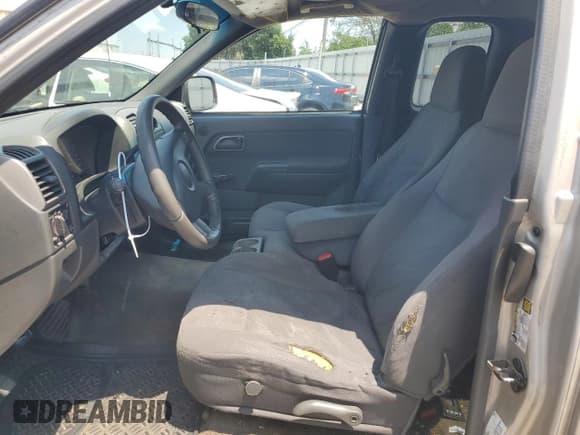 ✅ 2004 Chevrolet Colorado Z85 • VIN: 1GCCS198948122126 • Lot: 63701665. Wystawiony na Copart z przebiegiem 187 316 mil. Bezpłatny archiwum sprzedaży aukcyjnych z USA i szczegółowy raport historii pojazdu na DreamBid. Zdjęcie 7.