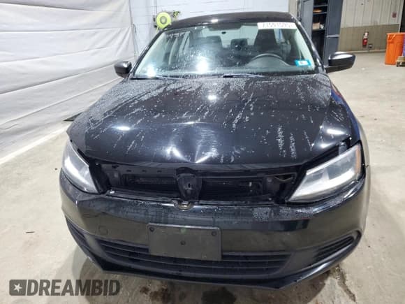 ✅ 2012 Volkswagen Jetta • VIN: 3VW1K7AJ2CM388099 • Lot: 71591595. Wystawiony na Copart z przebiegiem 78 015 mil. Bezpłatny archiwum sprzedaży aukcyjnych z USA i szczegółowy raport historii pojazdu na DreamBid. Zdjęcie 5.