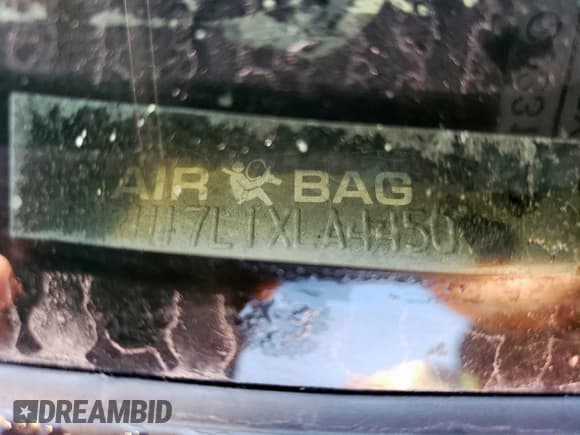 ✅ 1999 Ford Expedition XLT • VIN: 1FMRU17L1XLA44501 • Lot: 46855475. Listed on Copart with Not provided. Free auction sales archive from the USA and detailed vehicle history report at DreamBid. Image 16.