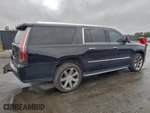 ✅ 2017 Cadillac Escalade ESV Luxury • VIN: 1GYS4HKJ3HR128347 • Lot: 95764855. Listed on Copart with 182,683 mi. Free auction sales archive from the USA and detailed vehicle history report at DreamBid. Image 3.