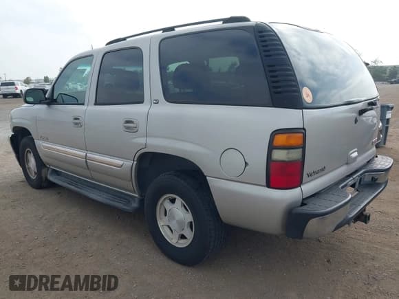 ✅ 2005 GMC Yukon SLE • VIN: 1GKEC13TX5R135812 • Lot: 42507102. Wystawiony na IAAI z przebiegiem 217 060 mil. Bezpłatny archiwum sprzedaży aukcyjnych z USA i szczegółowy raport historii pojazdu na DreamBid. Zdjęcie 3.