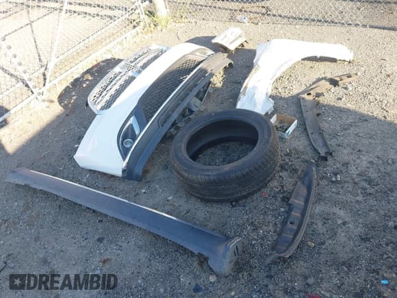 ✅ 2015 Dodge Durango Citadel • VIN: 1C4SDJET5FC746084 • Lot: 43315649. Wystawiony na IAAI z przebiegiem 159 384 mil. Bezpłatny archiwum sprzedaży aukcyjnych z USA i szczegółowy raport historii pojazdu na DreamBid. Zdjęcie 22.