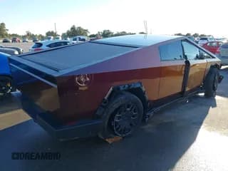 ✅ 2024 Tesla Cybertruck • VIN: 7G2CEHED3RA021703 • Лот: 41392666. Опубликован ранее на IAAI с пробегом 7 244 миль. Бесплатный доступ к архиву аукционных продаж из США и подробный отчёт об истории автомобиля на DreamBid. Изображение 4.