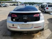 ✅ 2012 Chevrolet Volt • VIN: 1G1RA6E48CU115566 • Lot: 70376304. Wystawiony na Copart z przebiegiem 147 166 mil. Bezpłatny archiwum sprzedaży aukcyjnych z USA i szczegółowy raport historii pojazdu na DreamBid. Zdjęcie 6.