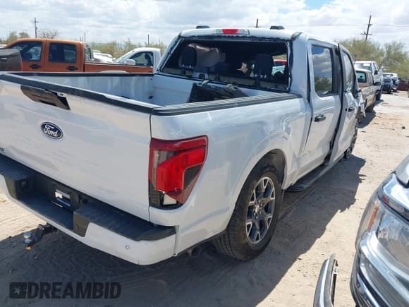 ✅ 2024 Ford F-150 STX • VIN: 1FTEW2K51RKD36055 • Лот: 42200008. Опубликован ранее на IAAI с пробегом Не указан. Бесплатный доступ к архиву аукционных продаж из США и подробный отчёт об истории автомобиля на DreamBid. Изображение 4.