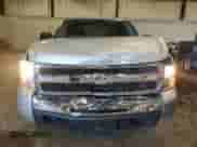 2010 Chevrolet Silverado 1500 LS z VIN 1GCSKREA5AZ228548, wystawiony jako Copart lot #69268985 z przebiegiem 158 018 mil mil oraz Czysty tytuł • Clean title. Historia ofert i sprzedaży dostępna na DreamBid. Obrazek 5.