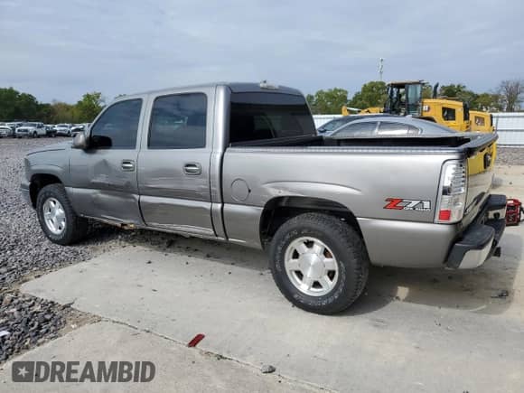 ✅ 2006 Chevrolet Silverado 1500 LT1 • VIN: 2GCEK13ZX61281947 • Lot: 86431175. Wystawiony na Copart z przebiegiem 230 506 mil mil. Skorzystaj z bezpłatnego archiwum sprzedaży aukcyjnych z USA i zobacz szczegółowy raport historii pojazdu na DreamBid. Zdjęcie 2.