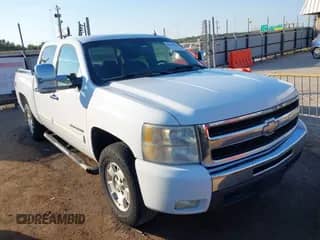 2011 Chevrolet Silverado 1500 LT с VIN 3GCPKSE37BG245321, выставлен на аукционе IAAI как лот 43361749 с пробегом 189 417 миль миль и . История ставок и продаж доступна на DreamBid. Изображение 1.