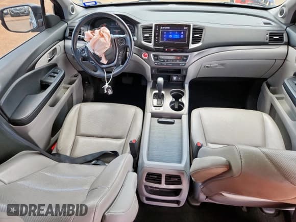 ✅ 2018 Honda Ridgeline RTL-T • VIN: 5FPYK3F6XJB012113 • Lot: 60040285. Listed on Copart with 50,956 mi. Free auction sales archive from the USA and detailed vehicle history report at DreamBid. Image 8.