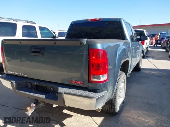 ✅ 2013 GMC Sierra 1500 SLE • VIN: 3GTP2VE7XDG165809 • Лот: 43502534. Опубликован ранее на IAAI с пробегом 205 496 миль. Бесплатный доступ к архиву аукционных продаж из США и подробный отчёт об истории автомобиля на DreamBid. Изображение 4.