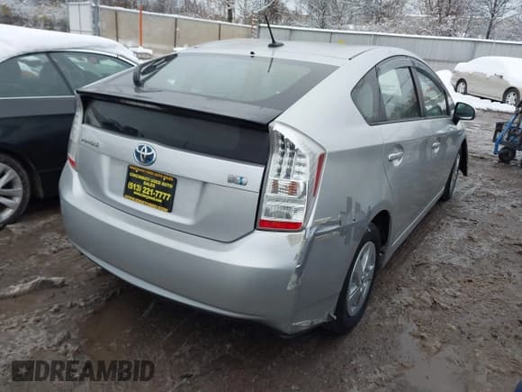 ✅ 2010 Toyota Prius IV • VIN: JTDKN3DU6A5211944 • Лот: 43669123. Опубликован ранее на IAAI с пробегом 244 069 миль. Бесплатный доступ к архиву аукционных продаж из США и подробный отчёт об истории автомобиля на DreamBid. Изображение 4.
