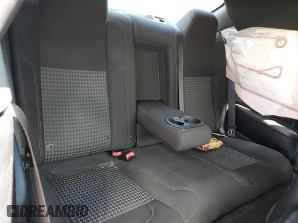 ✅ 2018 Dodge Challenger SXT Plus • VIN: 2C3CDZAG3JH317807 • Lot: 56797264. Wystawiony na Copart z przebiegiem Nie podano. Bezpłatny archiwum sprzedaży aukcyjnych z USA i szczegółowy raport historii pojazdu na DreamBid. Zdjęcie 10.