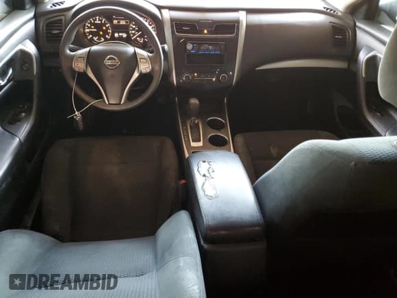 ✅ 2015 Nissan Altima 2.5 • VIN: 1N4AL3AP4FN915802 • Лот: 92715945. Опубликован ранее на Copart с пробегом 165 437 миль. Бесплатный доступ к архиву аукционных продаж из США и подробный отчёт об истории автомобиля на DreamBid. Изображение 8.