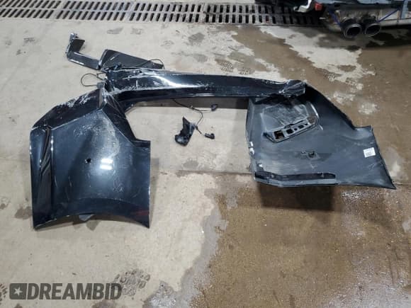 ✅ 2023 BMW M2 • VIN: 3MF13DM09P8D64671 • Lot: 84203115. Listed on Copart with 8,565 mi. Free auction sales archive from the USA and detailed vehicle history report at DreamBid. Image 12.