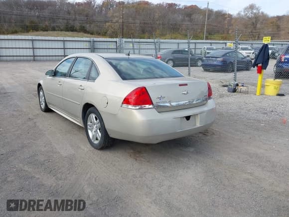 ✅ 2011 Chevrolet Impala LT Fleet • VIN: 2G1WG5EK3B1272345 • Lot: 43732655. Listed on IAAI with 104,448 mi. Free auction sales archive from the USA and detailed vehicle history report at DreamBid. Image 3.