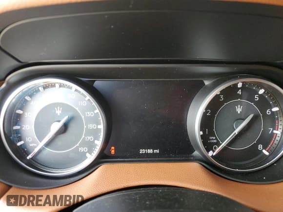 ✅ 2021 Maserati Levante • VIN: ZN661XUA8MX364794 • Лот: 83231954. Опубликован ранее на Copart с пробегом 23 188 миль. Бесплатный доступ к архиву аукционных продаж из США и подробный отчёт об истории автомобиля на DreamBid. Изображение 9.