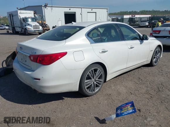 ✅ 2014 Infiniti Q50 Hybrid Sport • VIN: JN1AV7AR4EM700215 • Lot: 42156788. Wystawiony na IAAI z przebiegiem 137 501 mil. Bezpłatny archiwum sprzedaży aukcyjnych z USA i szczegółowy raport historii pojazdu na DreamBid. Zdjęcie 4.