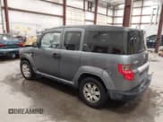 ✅ 2010 Honda Element LX • VIN: 5J6YH2H39AL001857 • Lot: 42146611. Wystawiony na IAAI z przebiegiem 133 832 mil. Bezpłatny archiwum sprzedaży aukcyjnych z USA i szczegółowy raport historii pojazdu na DreamBid. Zdjęcie 3.