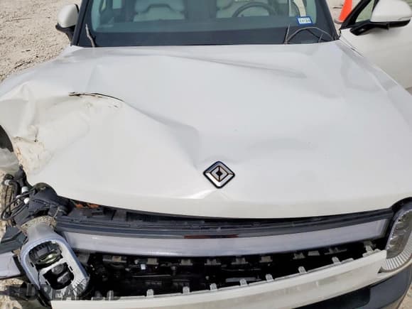 ✅ 2023 Rivian R1S Adventure • VIN: 7PDSGABA4PN026056 • Lot: 56892495. Wystawiony na Copart z przebiegiem Nie podano. Bezpłatny archiwum sprzedaży aukcyjnych z USA i szczegółowy raport historii pojazdu na DreamBid. Zdjęcie 12.