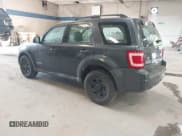 ✅ 2008 Ford Escape XLS • VIN: 1FMCU92Z98KB27455 • Lot: 42577135. Wystawiony na IAAI z przebiegiem 212 567 mil. Bezpłatny archiwum sprzedaży aukcyjnych z USA i szczegółowy raport historii pojazdu na DreamBid. Zdjęcie 3.