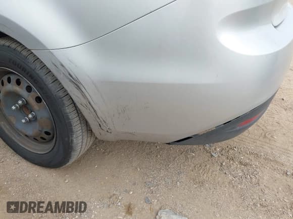 ✅ 2013 Kia Rio LX • VIN: KNADM4A36D6177562 • Lot: 43438983. Wystawiony na IAAI z przebiegiem 161 022 mil. Bezpłatny archiwum sprzedaży aukcyjnych z USA i szczegółowy raport historii pojazdu na DreamBid. Zdjęcie 12.