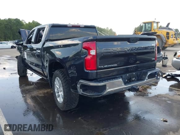 ✅ 2023 Chevrolet Silverado 1500 LTZ • VIN: 1GCUDGED4PZ114390 • Лот: 43255270. Опубликован ранее на IAAI с пробегом 81 581 миль. Бесплатный доступ к архиву аукционных продаж из США и подробный отчёт об истории автомобиля на DreamBid. Изображение 3.