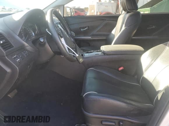 ✅ 2015 Toyota Venza XLE • VIN: 4T3BK3BBXFU119620 • Lot: 87422425. Wystawiony na Copart z przebiegiem 97 622 mil. Bezpłatny archiwum sprzedaży aukcyjnych z USA i szczegółowy raport historii pojazdu na DreamBid. Zdjęcie 7.