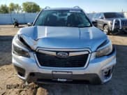 ✅ 2021 Subaru Forester • VIN: JF2SKADC0MH554631 • Lot: 85579025. Wystawiony na Copart z przebiegiem 17 007 mil. Bezpłatny archiwum sprzedaży aukcyjnych z USA i szczegółowy raport historii pojazdu na DreamBid. Zdjęcie 5.
