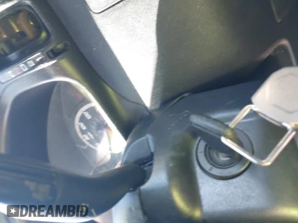 ✅ 2003 Honda CR-V EX • VIN: JHLRD78823C016978 • Лот: 43622872. Опубликован ранее на IAAI с пробегом 248 350 миль. Бесплатный доступ к архиву аукционных продаж из США и подробный отчёт об истории автомобиля на DreamBid. Изображение 11.