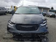 ✅ 2021 Chrysler Pacifica Touring • VIN: 2C4RC3FG5MR537320 • Lot: 56987015. Wystawiony na Copart z przebiegiem 27 664 mil. Bezpłatny archiwum sprzedaży aukcyjnych z USA i szczegółowy raport historii pojazdu na DreamBid. Zdjęcie 5.
