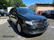 ✅ 2017 Lincoln MKT • VIN: 2LMHJ5NK3HBL01668 • Лот: 43794732. Опубликован ранее на IAAI с пробегом 199 288 миль. Бесплатный доступ к архиву аукционных продаж из США и подробный отчёт об истории автомобиля на DreamBid. Изображение 1.