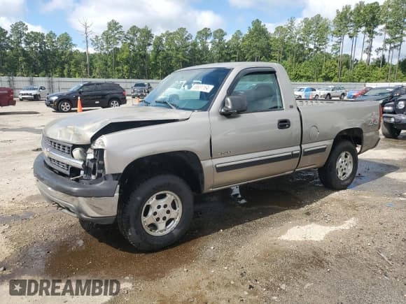 ✅ 2000 Chevrolet Silverado 1500 • VIN: 1GCEK14V1YZ341121 • Lot: 68651164. Listed on Copart with 216,689 mi. Free auction sales archive from the USA and detailed vehicle history report at DreamBid. Image 1.