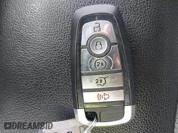 ✅ 2021 Ford Explorer Limited • VIN: 1FMSK8FH4MGB04014 • Lot: 43260923. Wystawiony na IAAI z przebiegiem 83 169 mil. Bezpłatny archiwum sprzedaży aukcyjnych z USA i szczegółowy raport historii pojazdu na DreamBid. Zdjęcie 11.