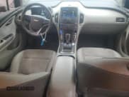 ✅ 2015 Chevrolet Volt • VIN: 1G1RB6E41FU118407 • Lot: 73403944. Wystawiony na Copart z przebiegiem 243 223 mil. Bezpłatny archiwum sprzedaży aukcyjnych z USA i szczegółowy raport historii pojazdu na DreamBid. Zdjęcie 8.