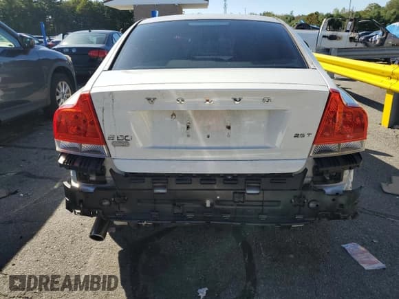 ✅ 2009 Volvo S60 2.5T • VIN: YV1RS592492738799 • Lot: 81874995. Listed on Copart with 175,872 mi. Free auction sales archive from the USA and detailed vehicle history report at DreamBid. Image 6.