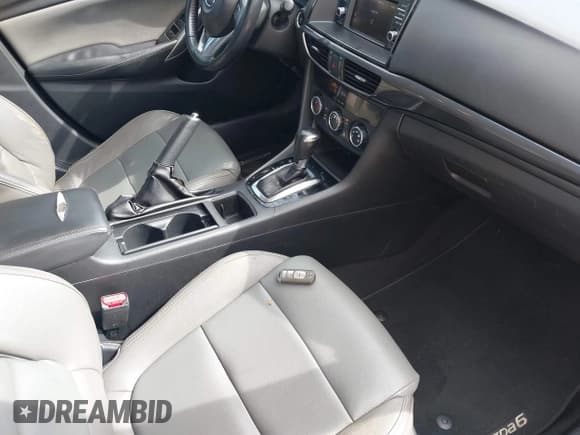 ✅ 2015 Mazda 6 i Sport • VIN: JM1GJ1U64F1168579 • Lot: 43202797. Wystawiony na IAAI z przebiegiem 116 270 mil. Bezpłatny archiwum sprzedaży aukcyjnych z USA i szczegółowy raport historii pojazdu na DreamBid. Zdjęcie 5.