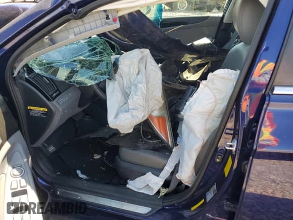 ✅ 2012 Hyundai Sonata SE • VIN: 5NPEC4AC2CH356311 • Lot: 68482084. Listed on Copart with Not provided. Free auction sales archive from the USA and detailed vehicle history report at DreamBid. Image 7.