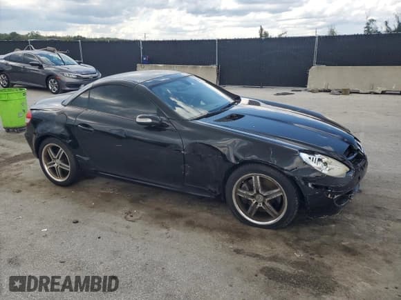 ✅ 2006 Mercedes-Benz SLK 350 • VIN: WDBWK56F86F123109 • Лот: 69458275. Опубликован ранее на Copart с пробегом 178 809 миль. Бесплатный доступ к архиву аукционных продаж из США и подробный отчёт об истории автомобиля на DreamBid. Изображение 4.
