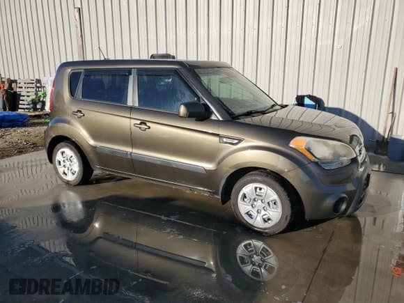 ✅ 2013 Kia Soul • VIN: KNDJT2A58D7539254 • Лот: 87014235. Опубликован ранее на Copart с пробегом 224 827 миль. Бесплатный доступ к архиву аукционных продаж из США и подробный отчёт об истории автомобиля на DreamBid. Изображение 4.